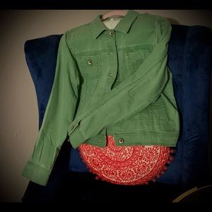 Lovely mint green jacket😍